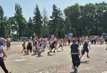 На площади у Бобра состоялась игровая программа 